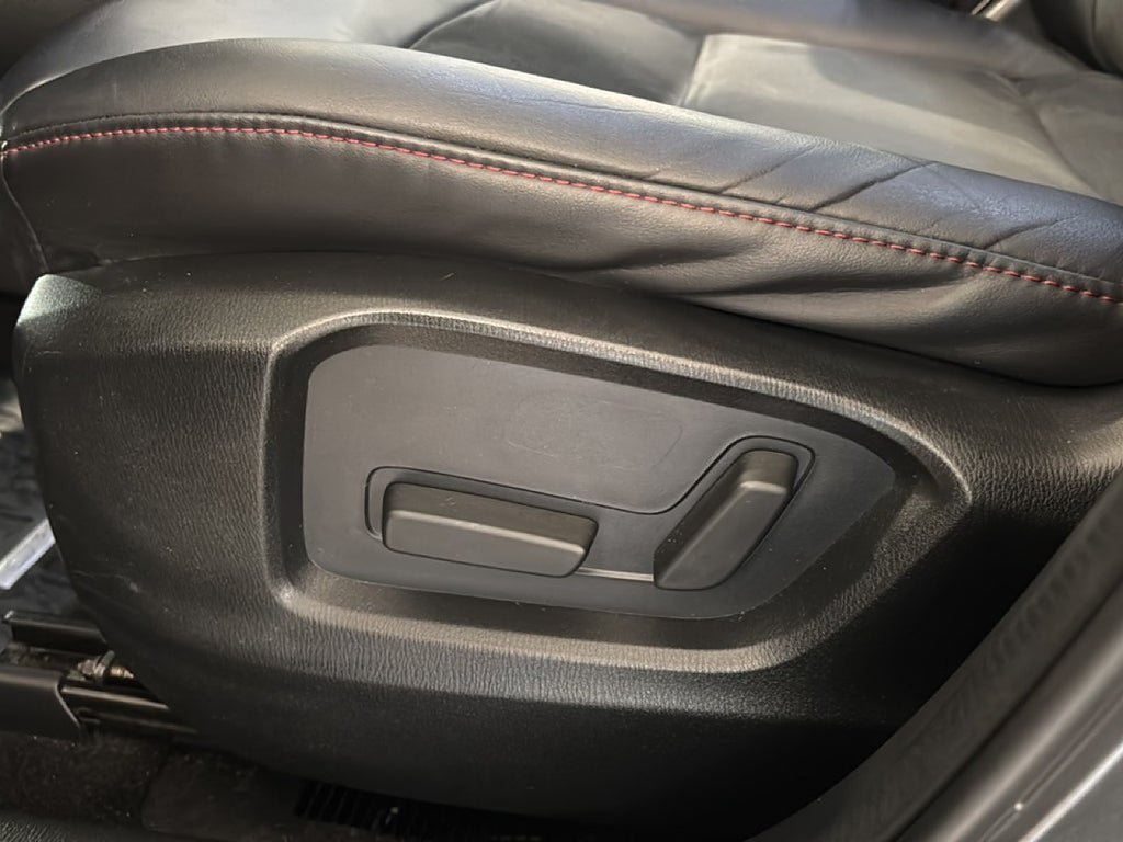 Vehicle Image 17