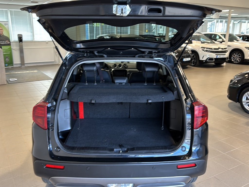Vehicle Image 13