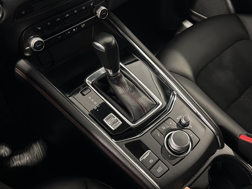 Vehicle Image 23
