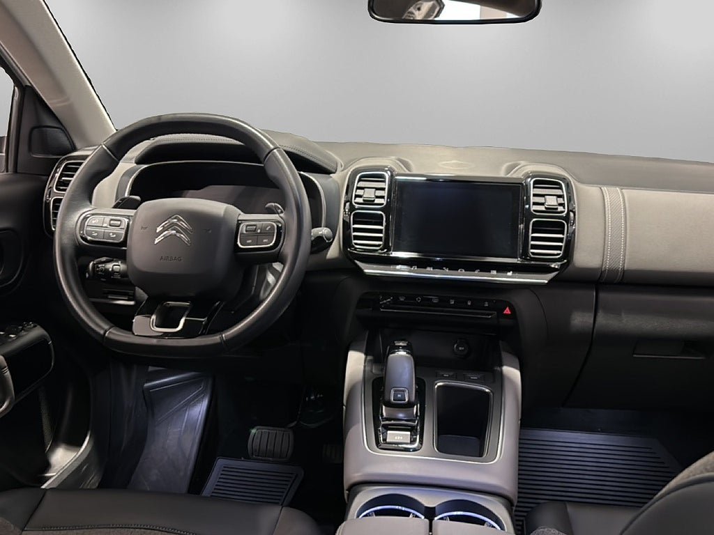 Vehicle Image 7