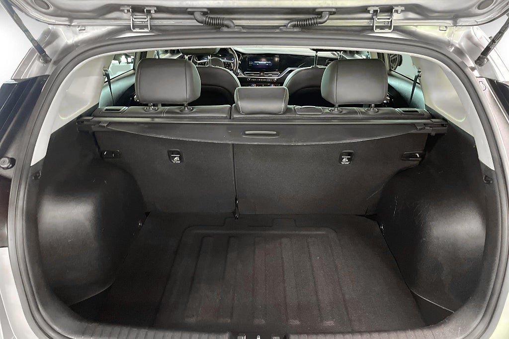 Vehicle Image 16