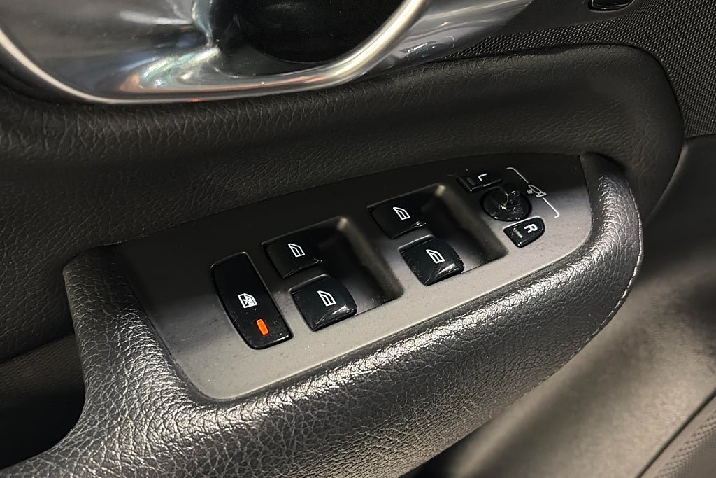 Vehicle Image 26