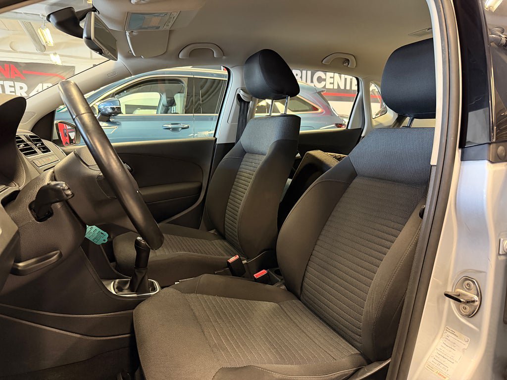 Vehicle Image 11