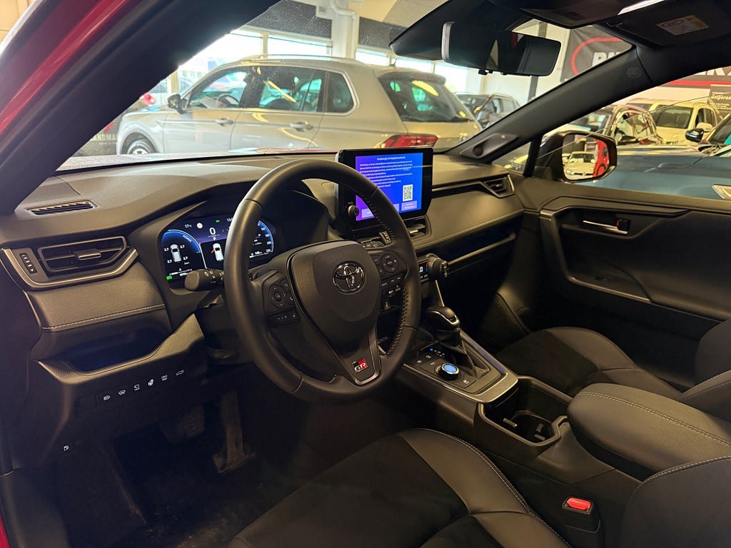 Vehicle Image 9