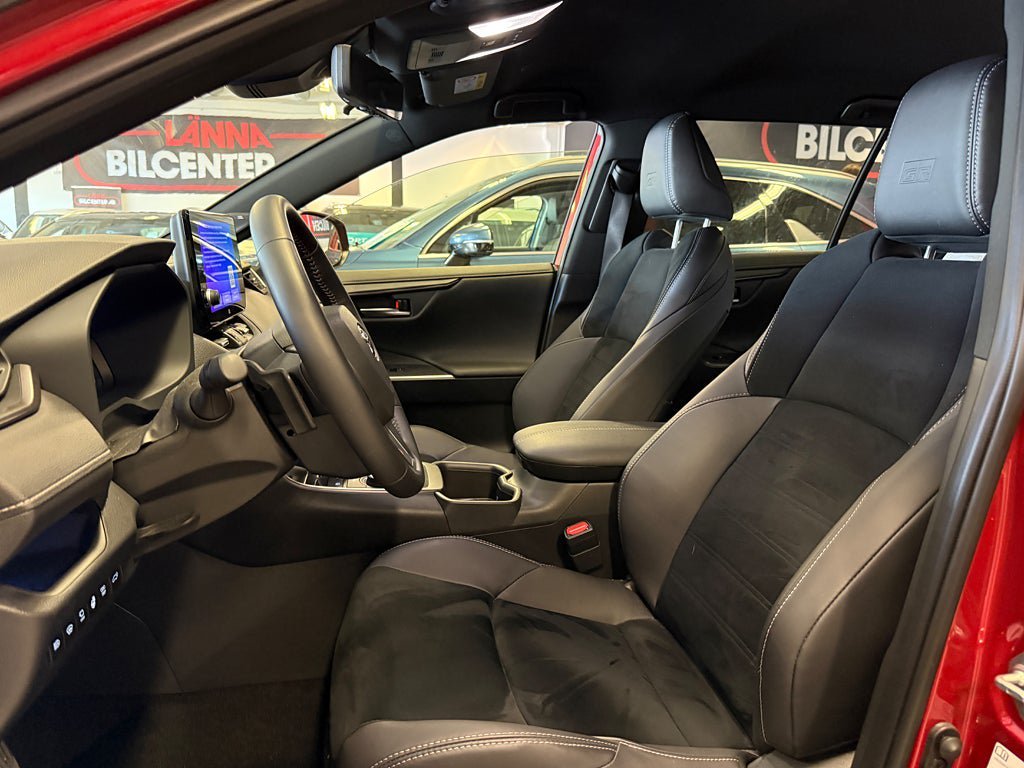 Vehicle Image 11
