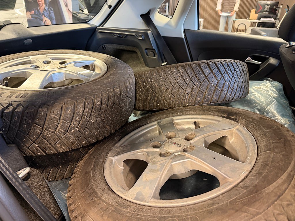 Vehicle Image 17