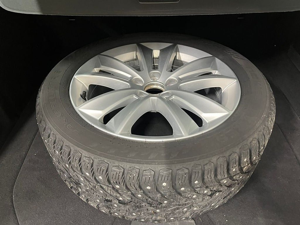 Vehicle Image 17