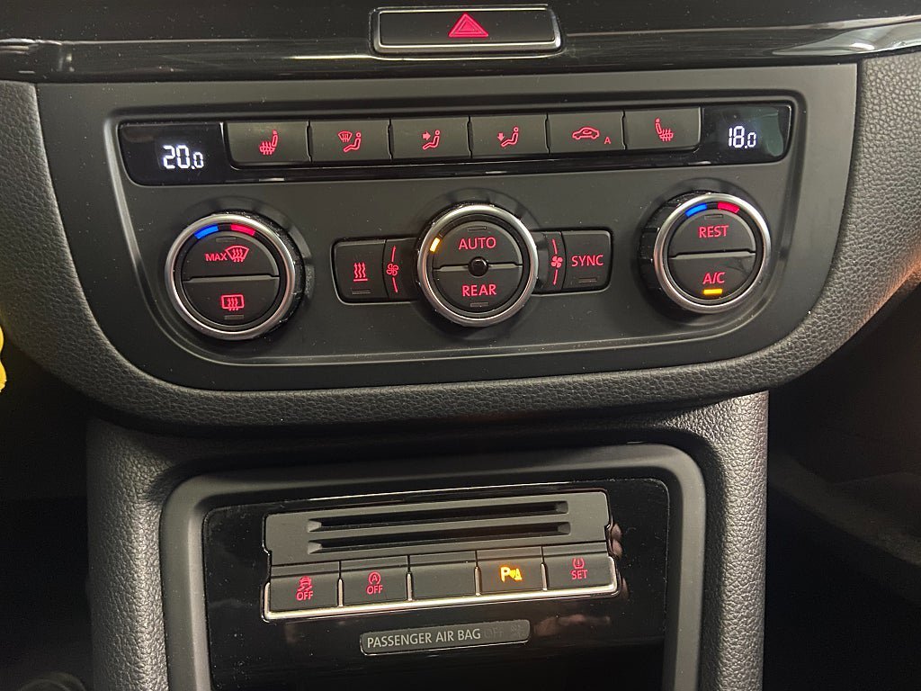 Vehicle Image 29
