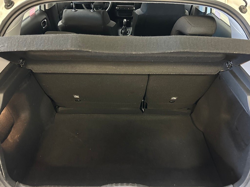 Vehicle Image 21