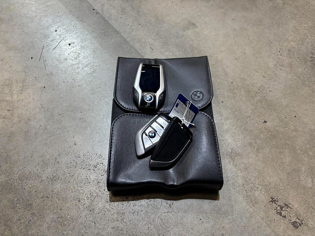 Vehicle Image 25
