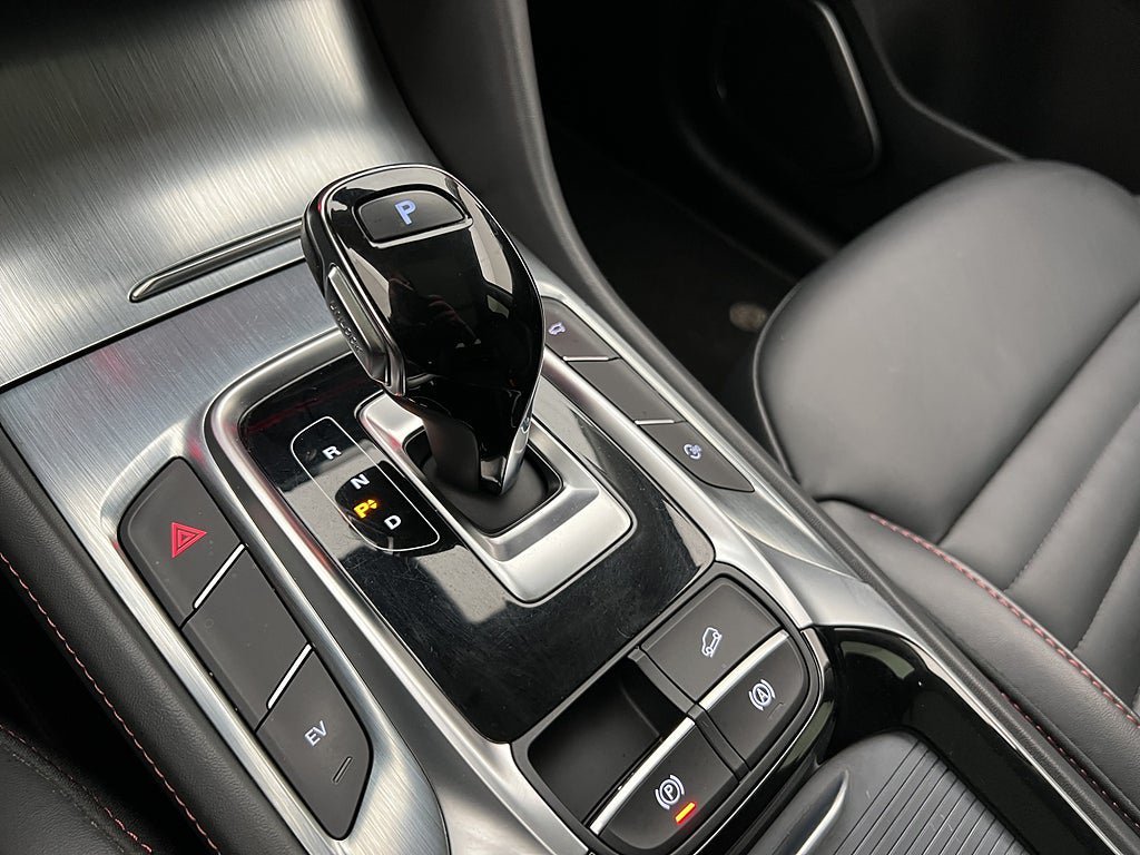 Vehicle Image 23