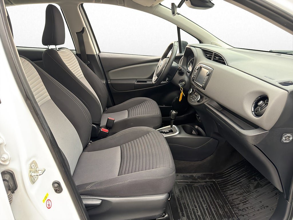 Vehicle Image 19