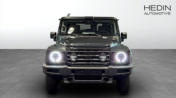 Vehicle Image 8