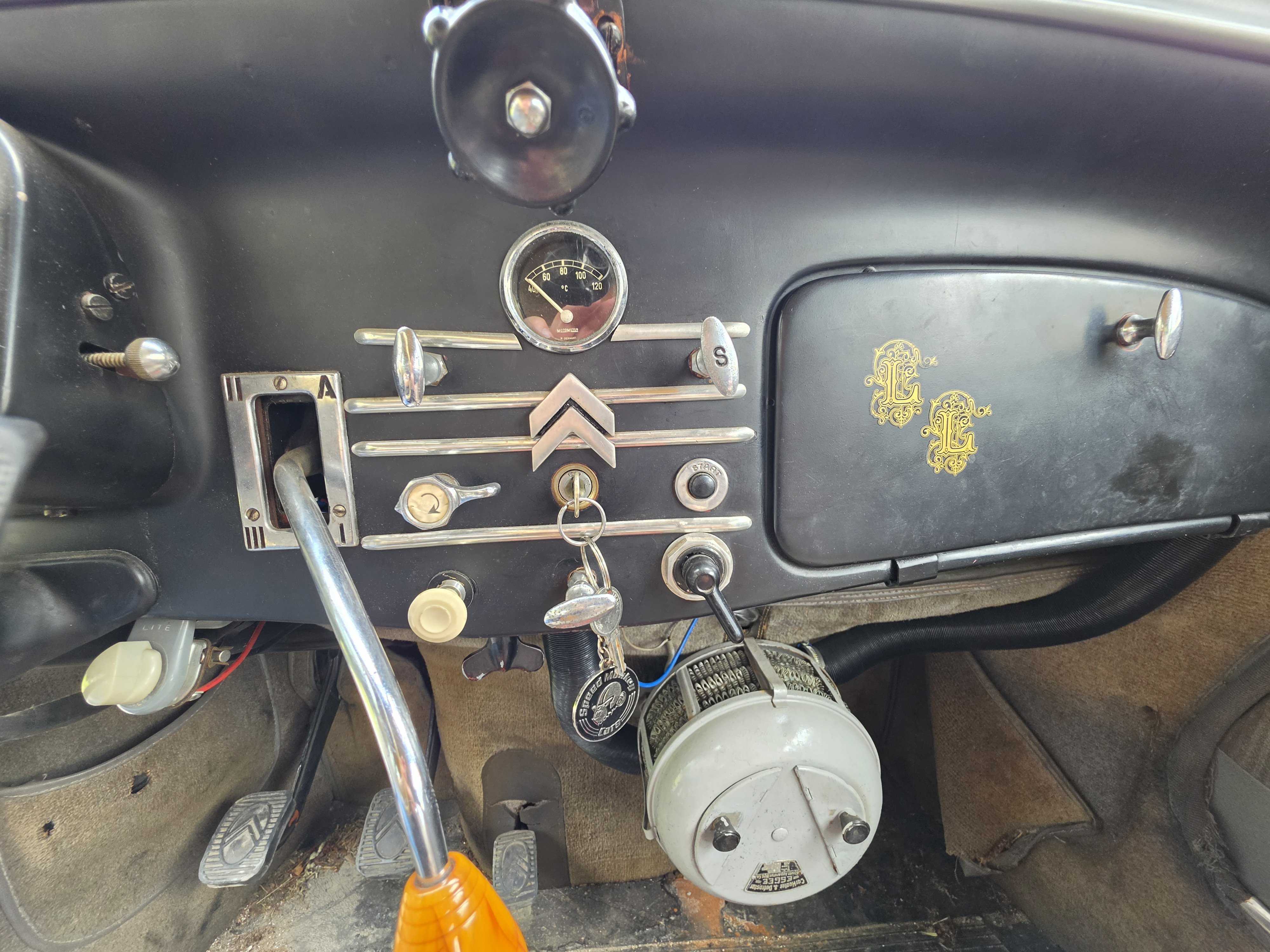 Vehicle Image 19