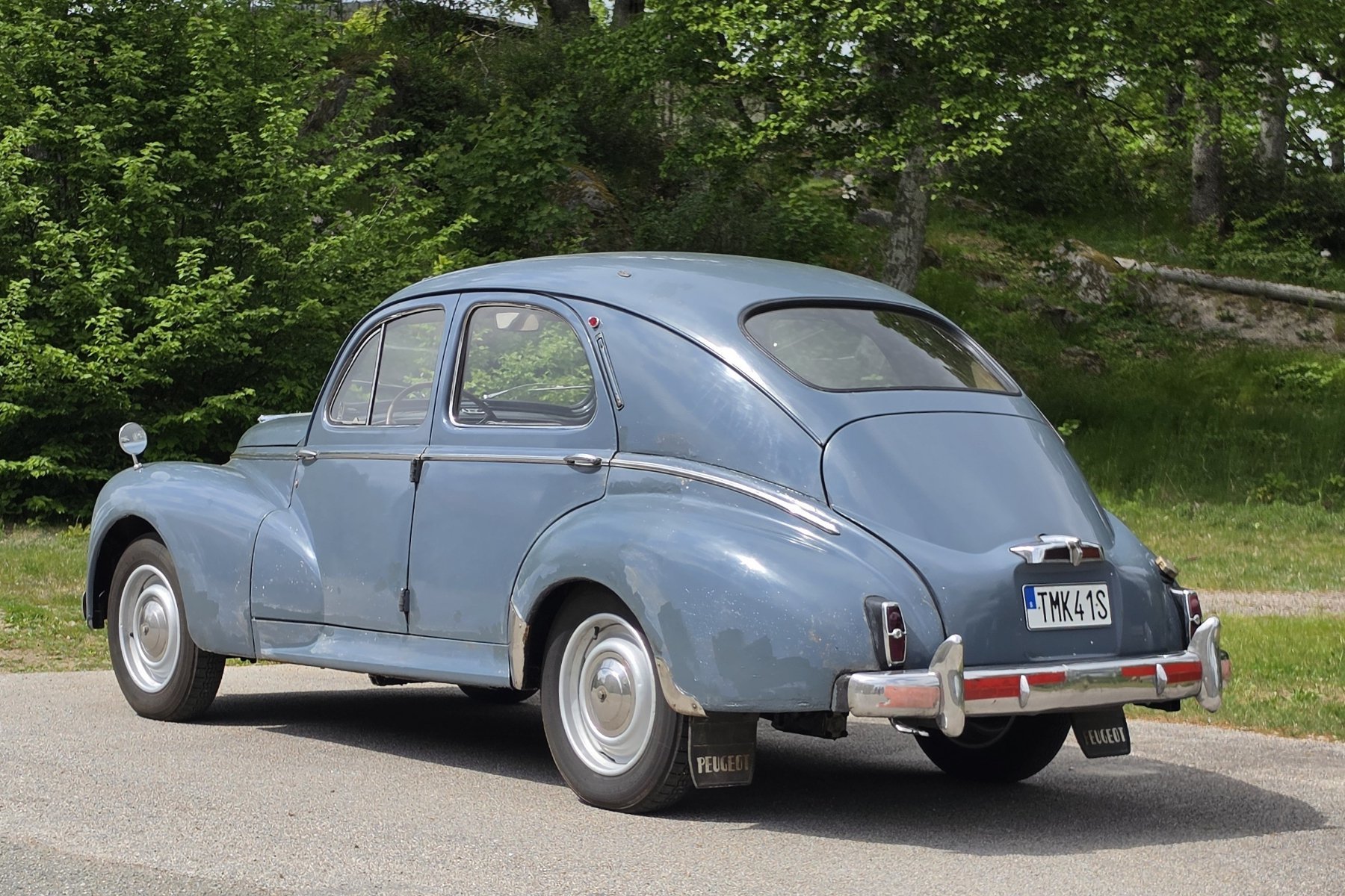 Vehicle Image 23