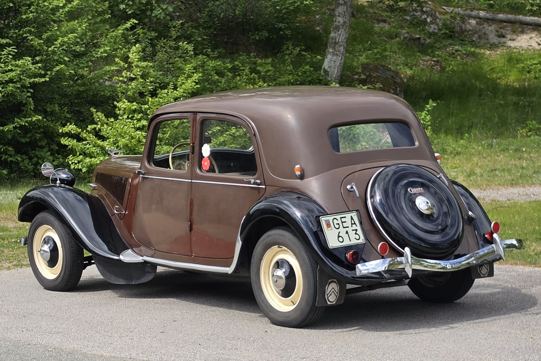 Vehicle Image 23