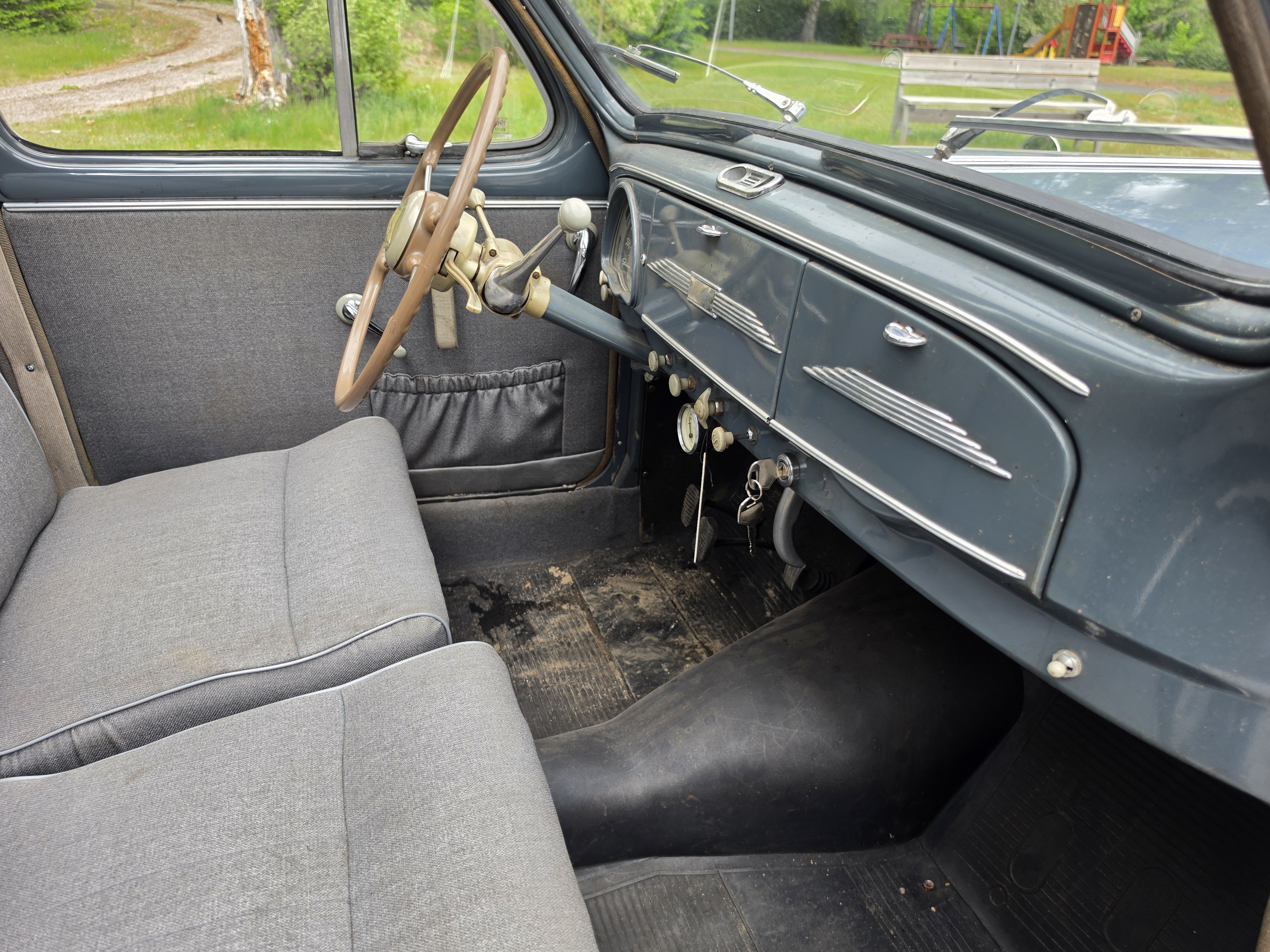 Vehicle Image 32