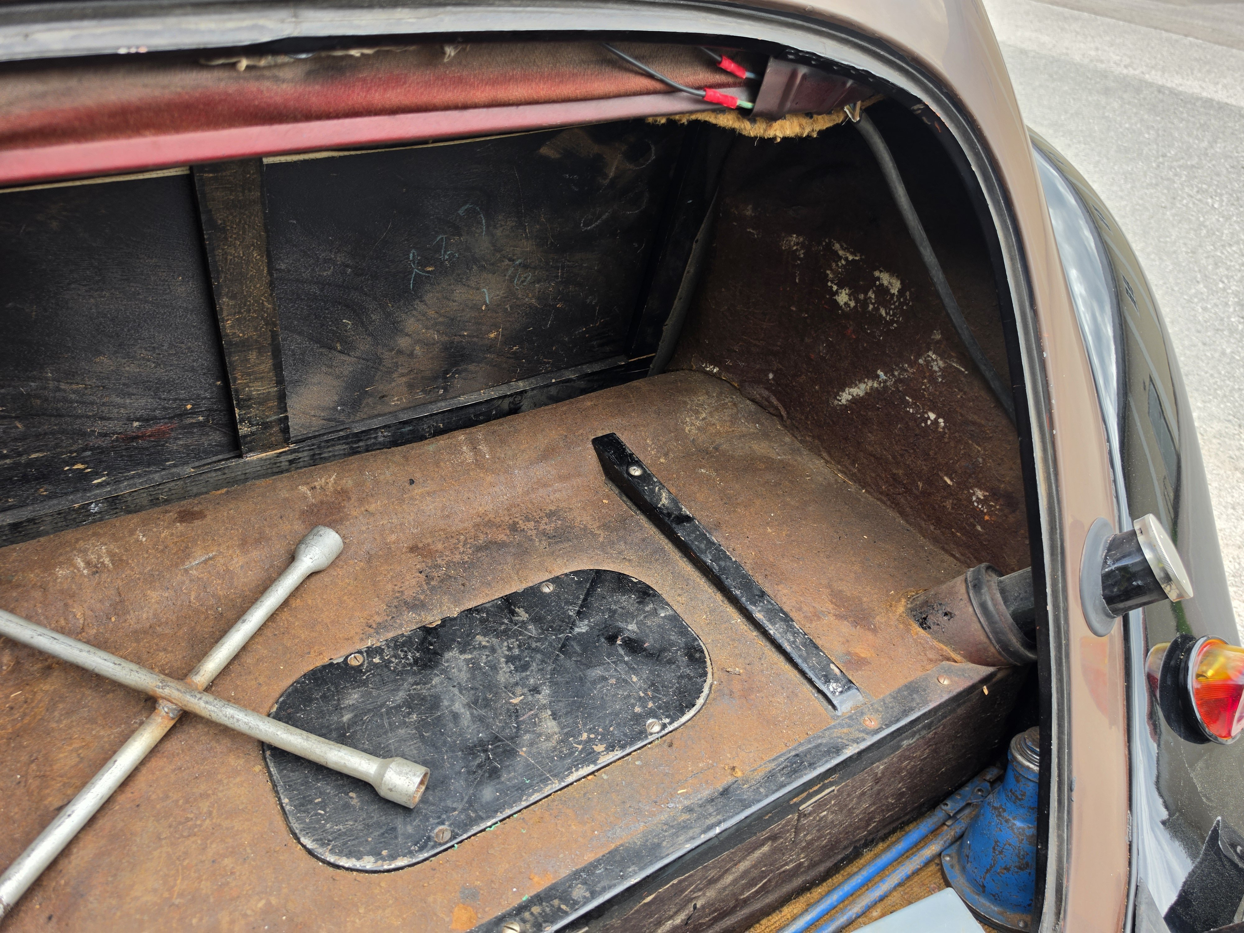 Vehicle Image 35
