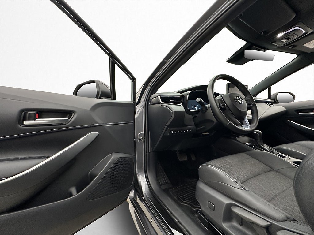 Vehicle Image 9