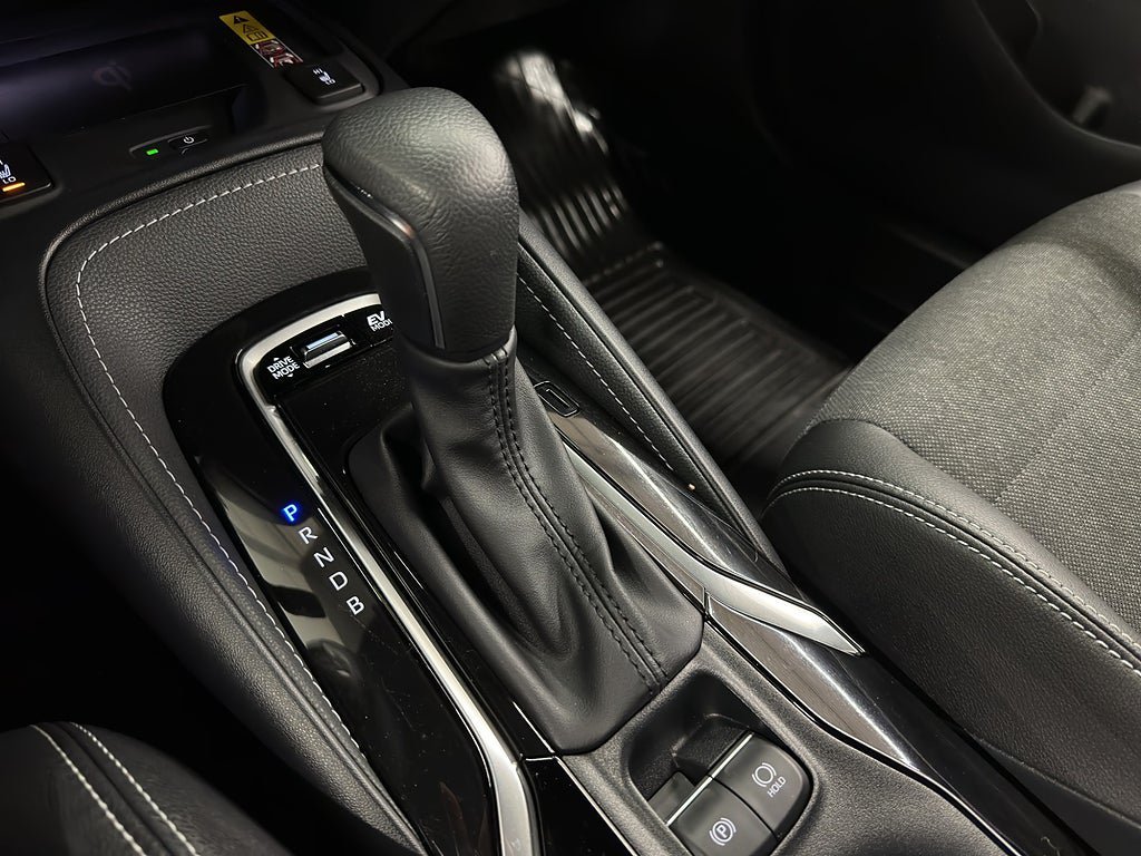 Vehicle Image 18