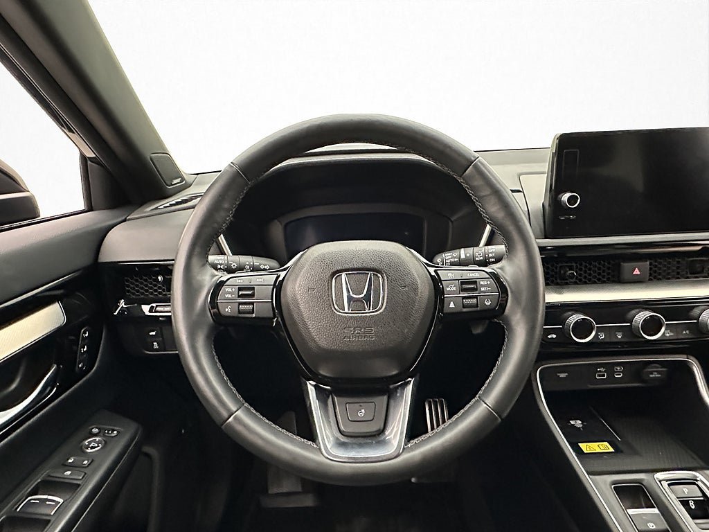 Vehicle Image 16