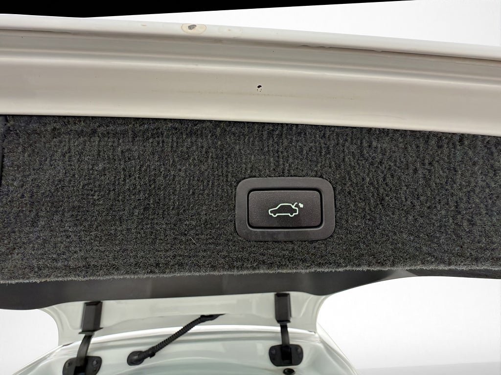 Vehicle Image 28