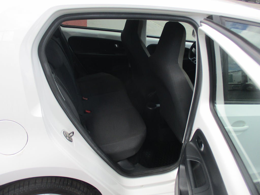 Vehicle Image 8