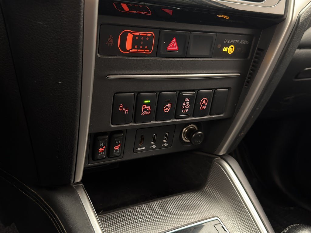 Vehicle Image 27