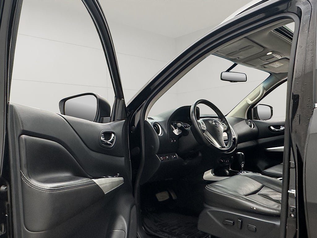 Vehicle Image 30