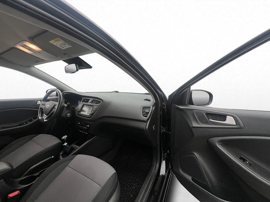 Vehicle Image 15