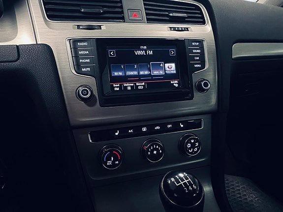 Vehicle Image 18