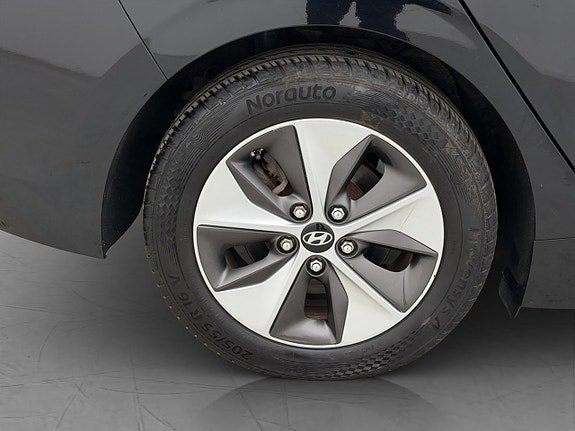 Vehicle Image 35