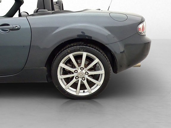 Vehicle Image 23