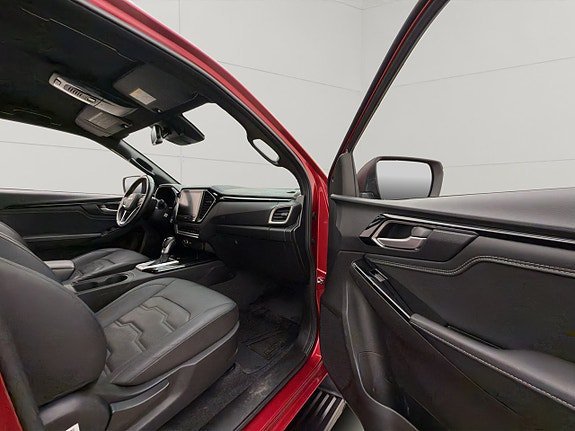 Vehicle Image 32