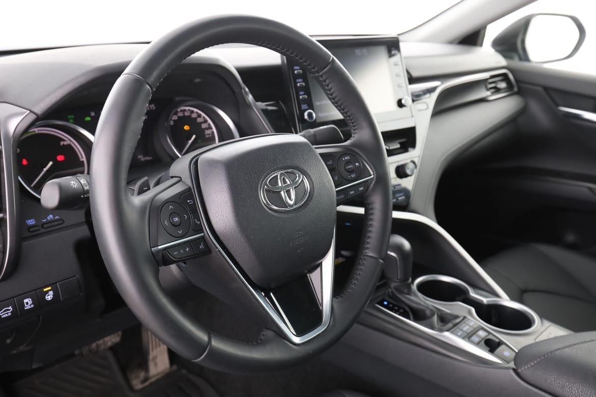 Vehicle Image 9
