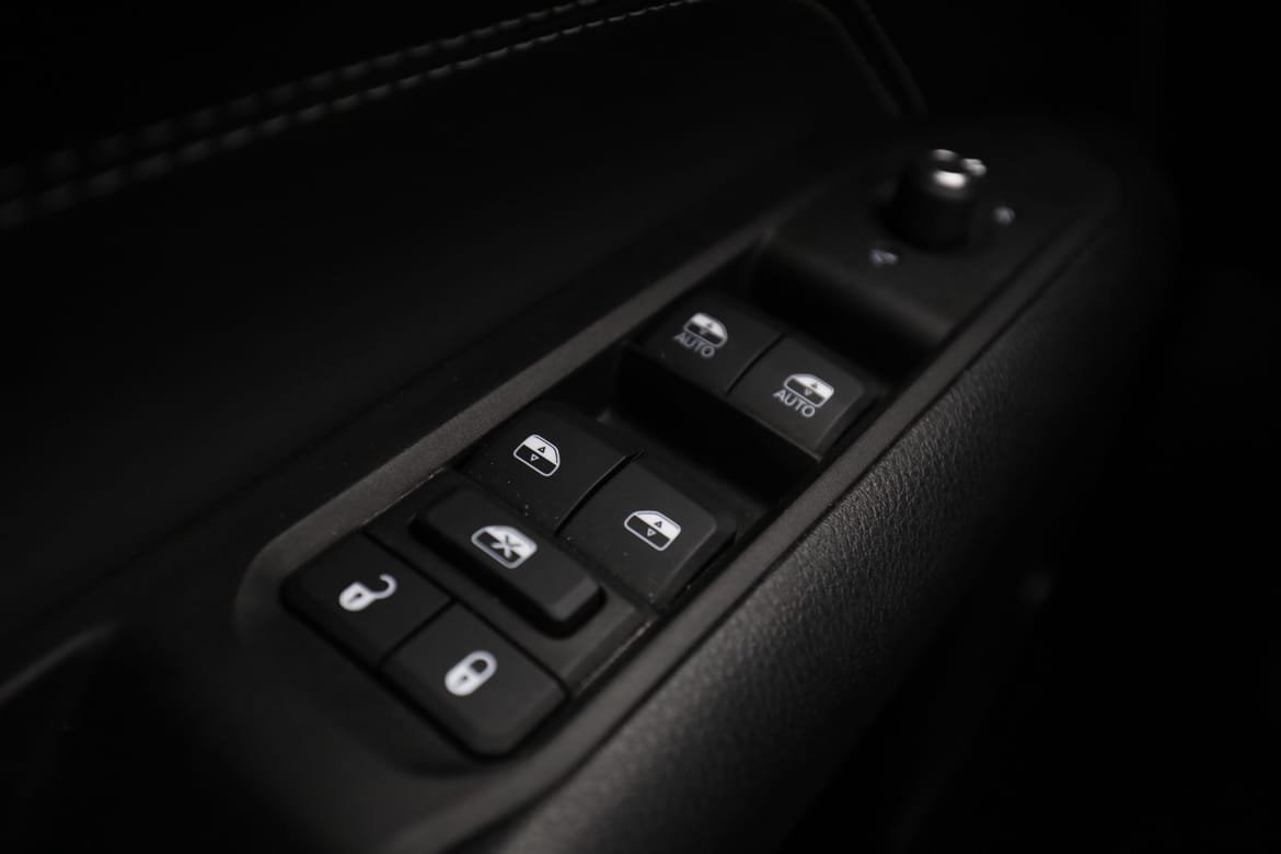 Vehicle Image 32