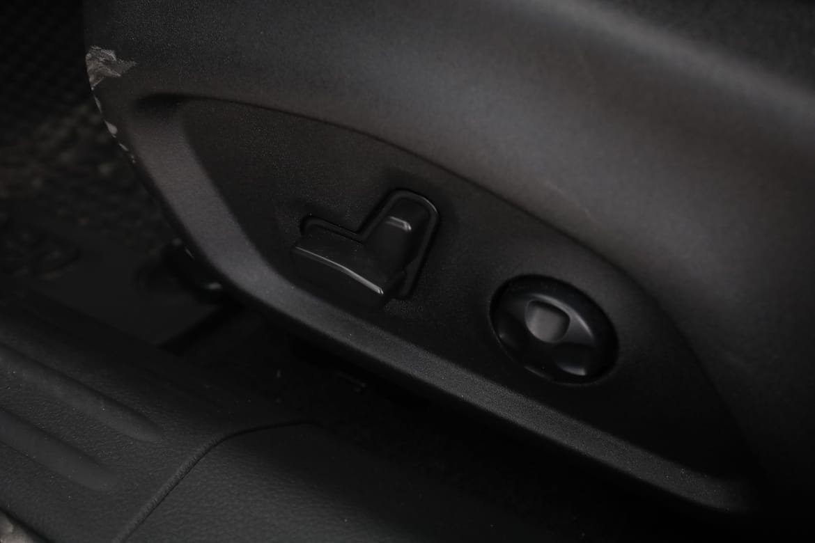 Vehicle Image 37