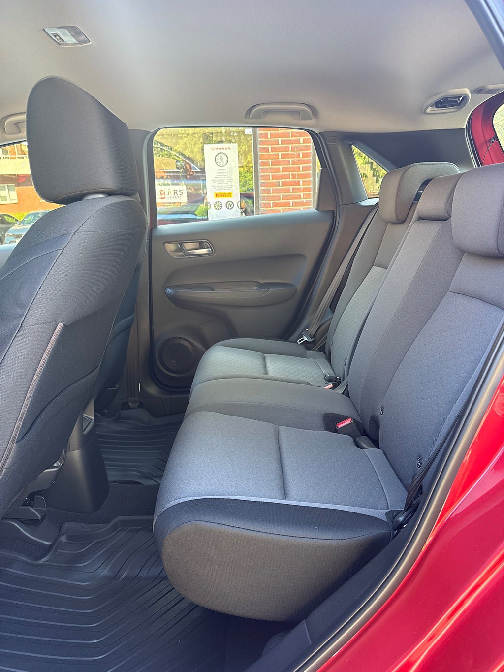 Vehicle Image 9