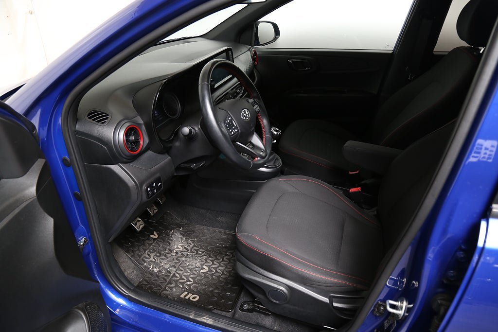 Vehicle Image 10