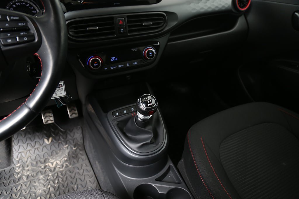 Vehicle Image 23