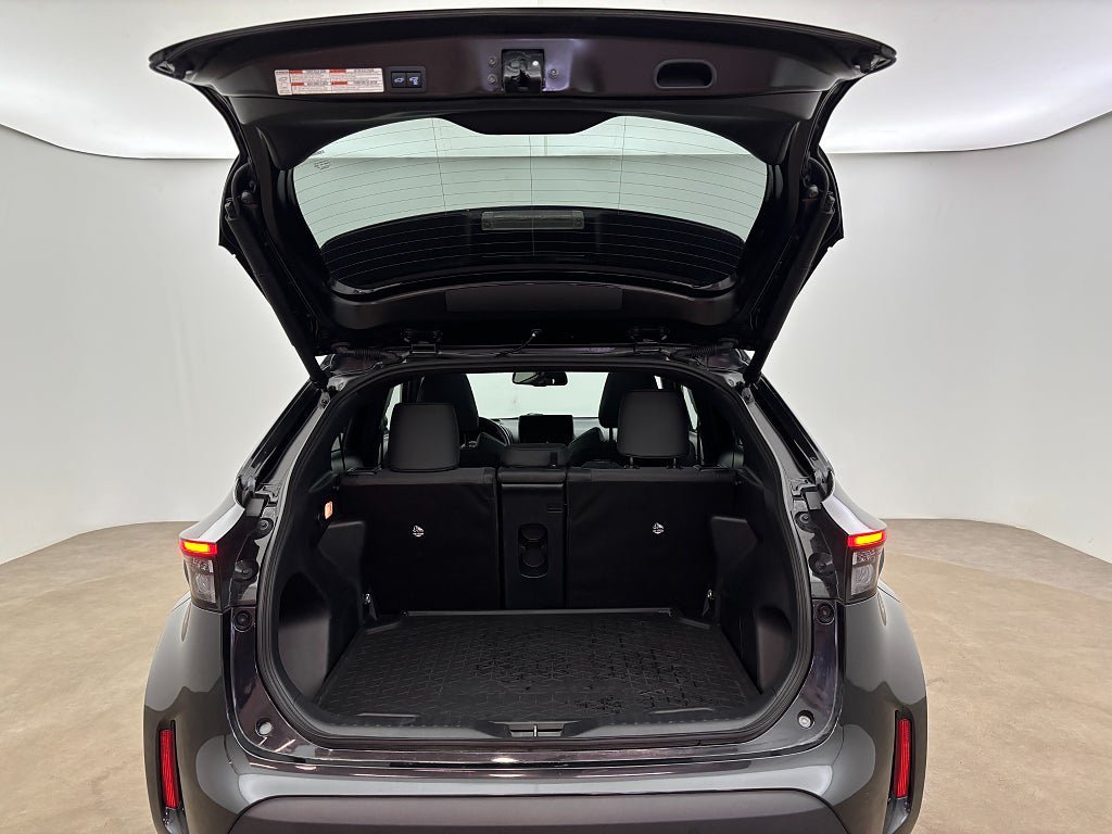 Vehicle Image 10