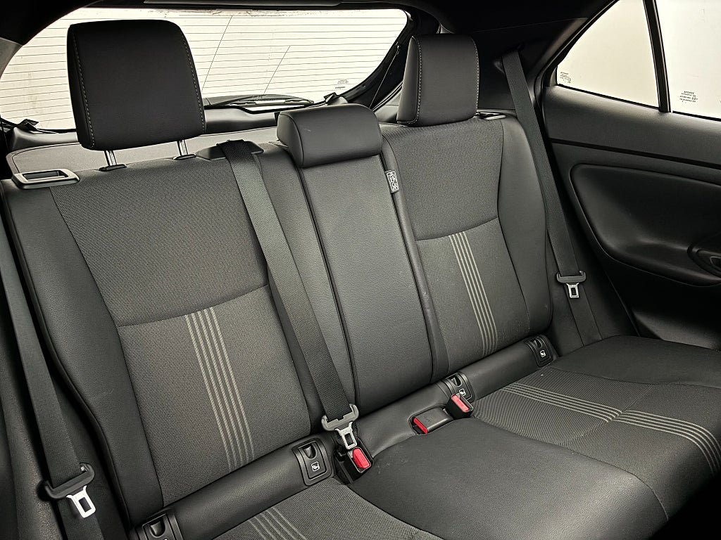 Vehicle Image 16