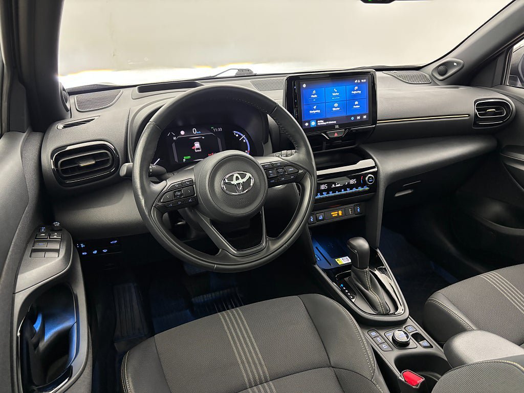 Vehicle Image 17