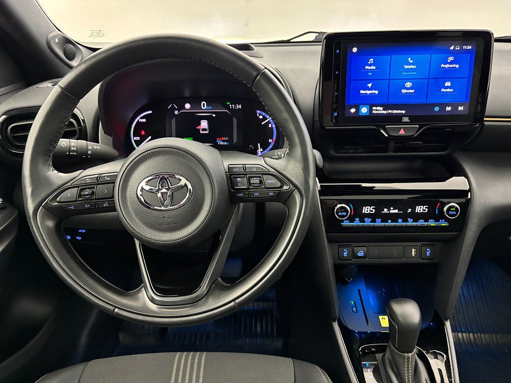 Vehicle Image 18