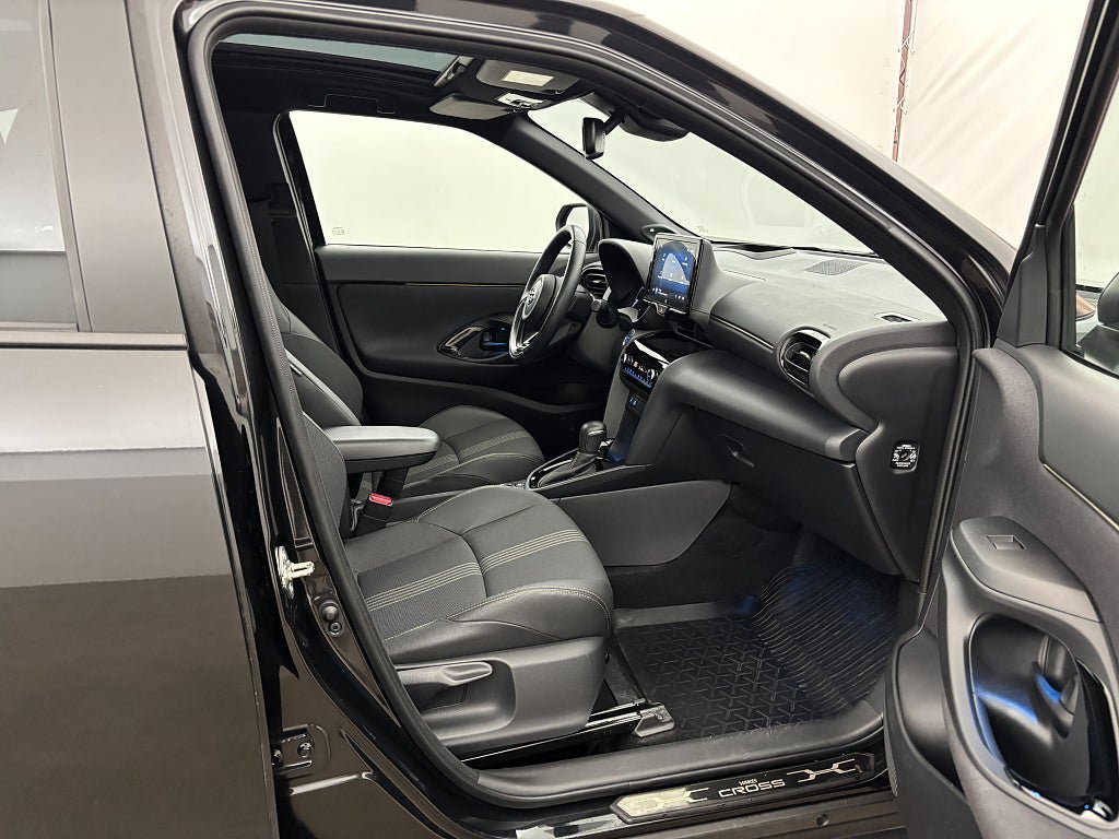 Vehicle Image 21