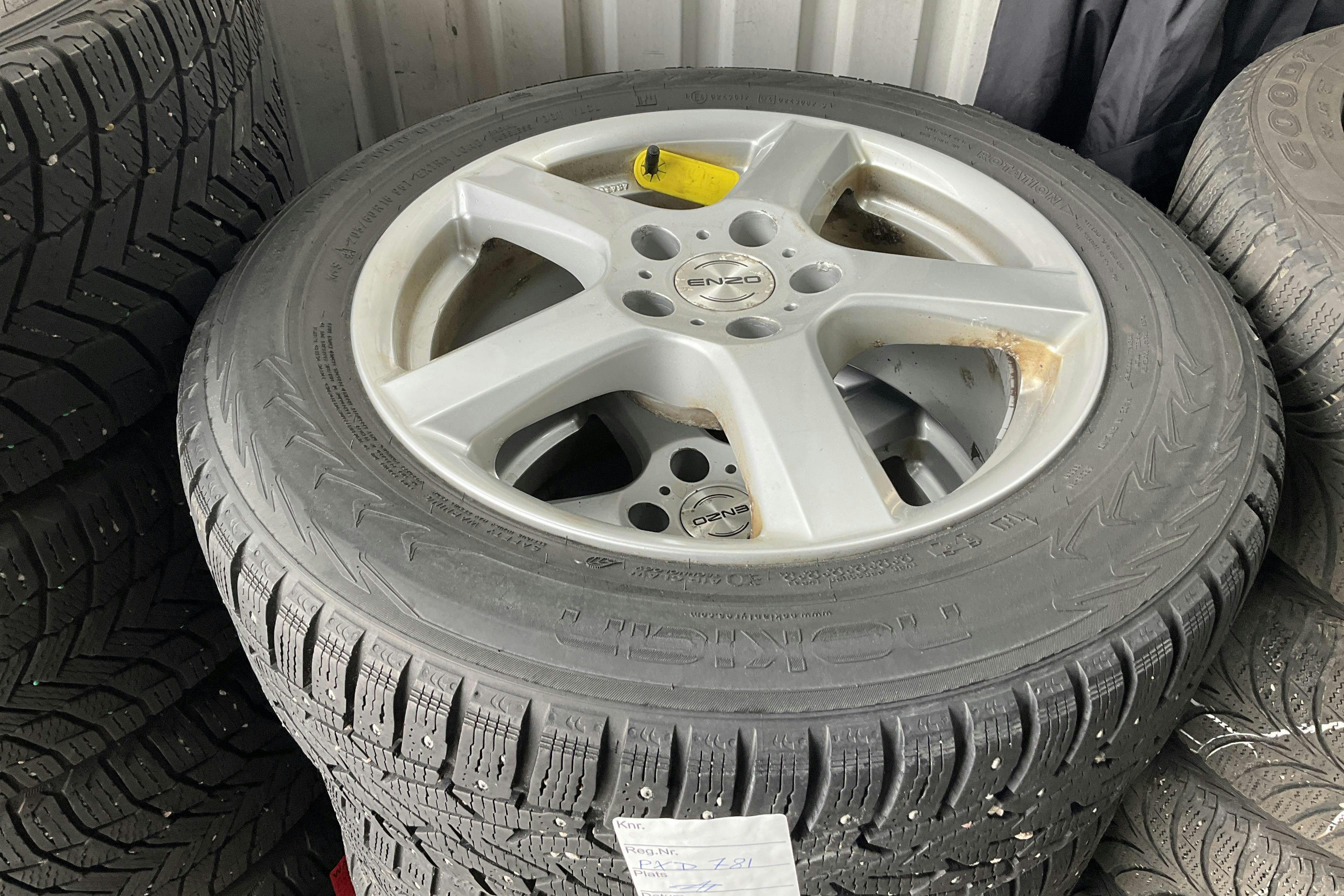 Vehicle Image 11