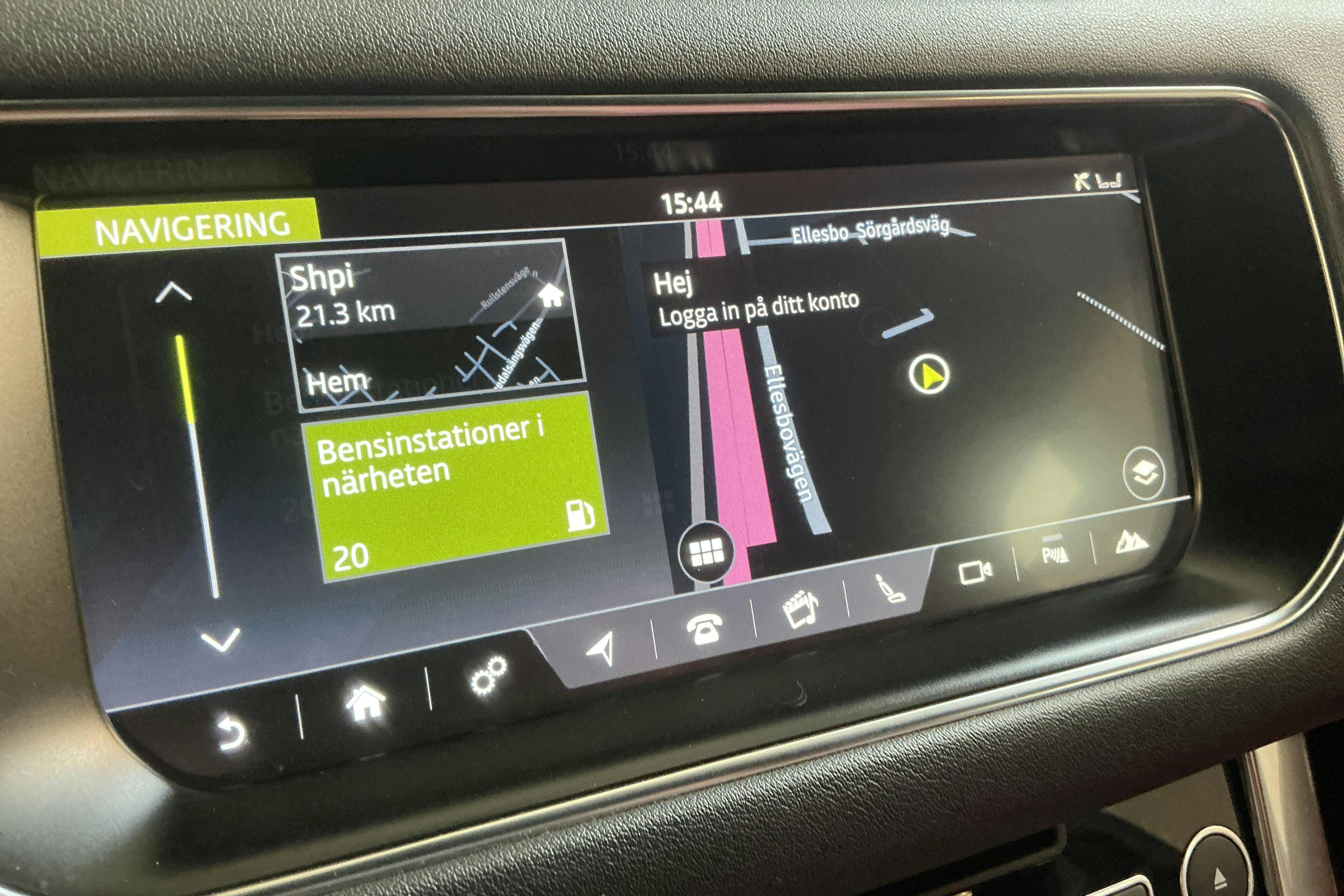 Vehicle Image 12