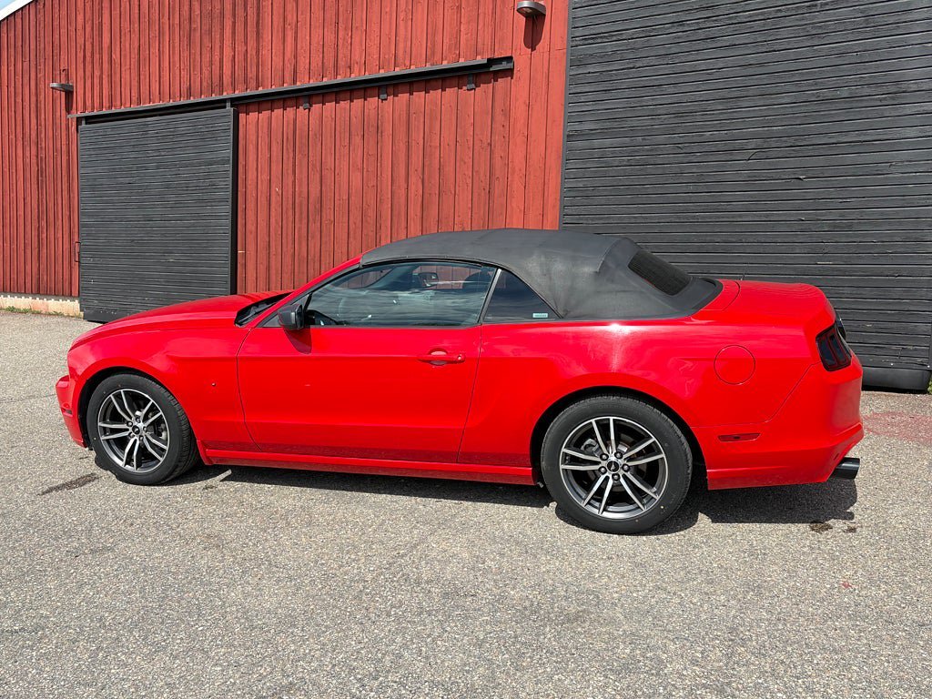 Vehicle Image 11