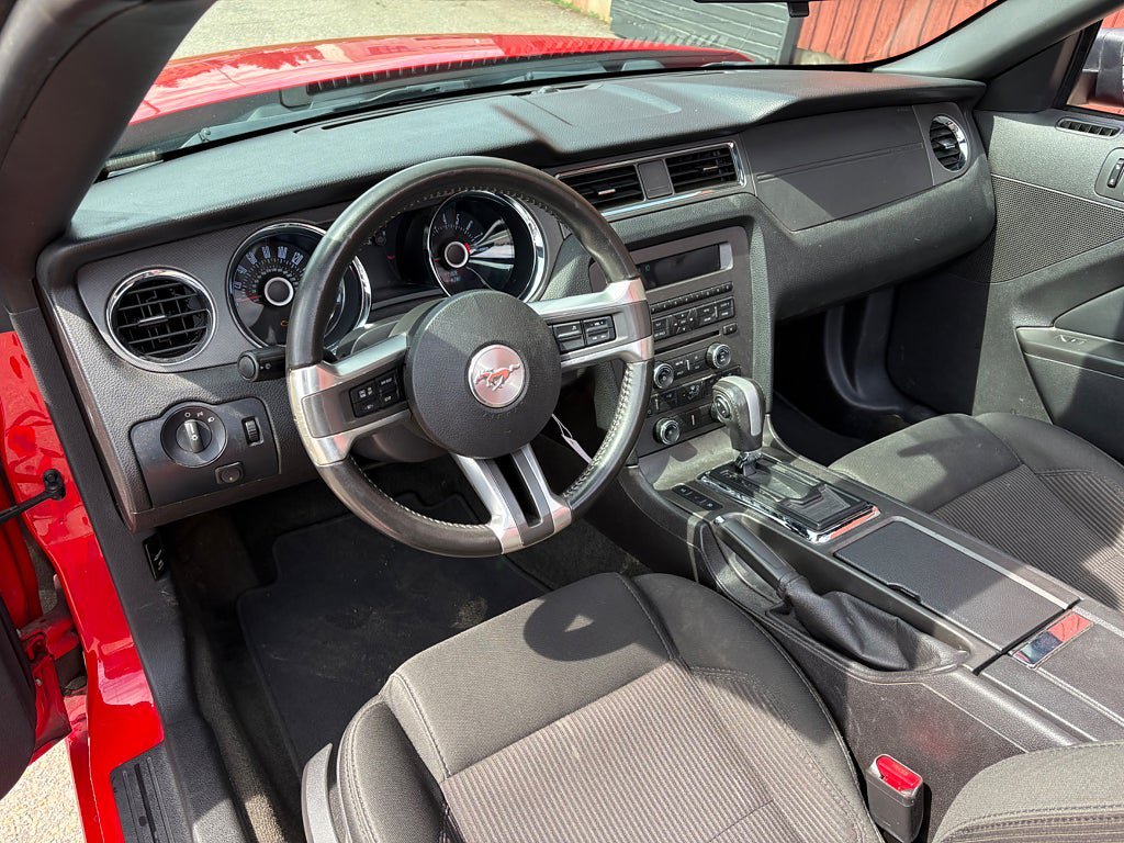 Vehicle Image 12