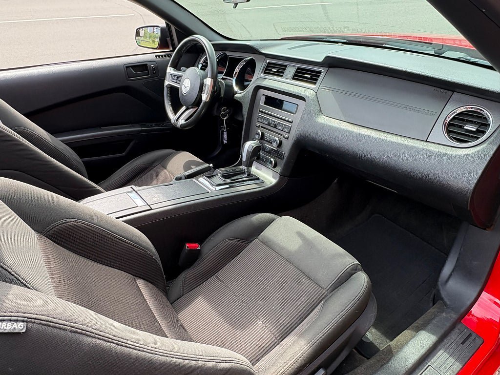 Vehicle Image 16